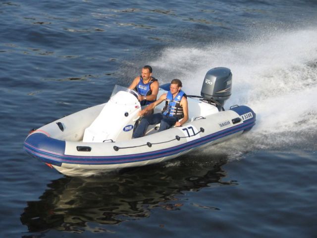 Ямаран B 390 R
